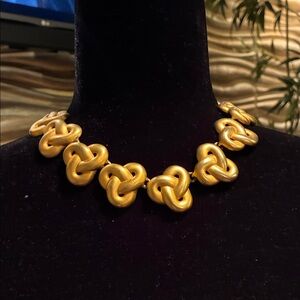 Elegant Gold Knot Necklace